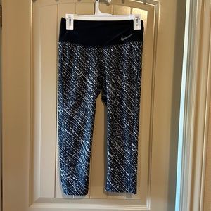 Nike Dri Fit capri leggings
